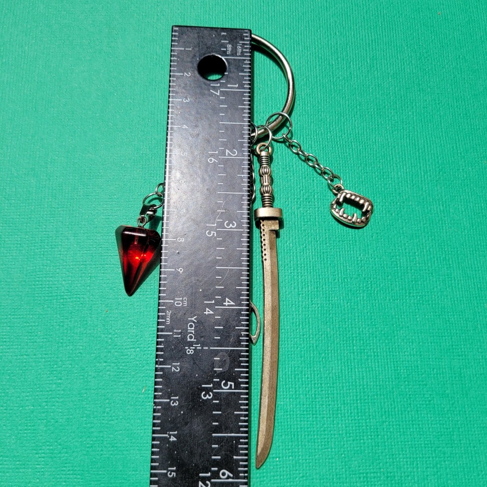 Handmade vampire themed silver keychain goth romantic vampy whimsigoth spooky - Picture 5 of 9